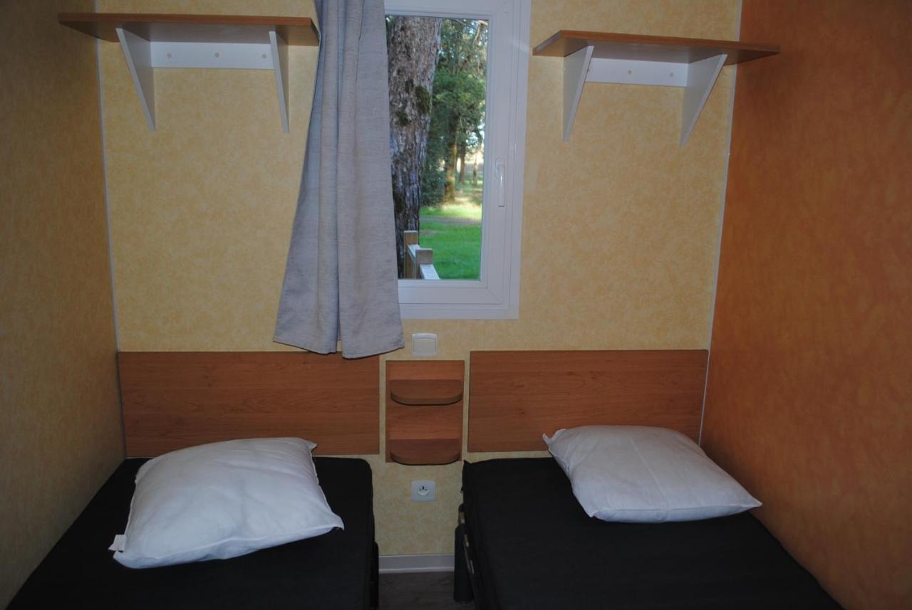 Mobil Home Camping 3*** Piscine Chauffee La Boissiere-de-Montaigu Bagian luar foto